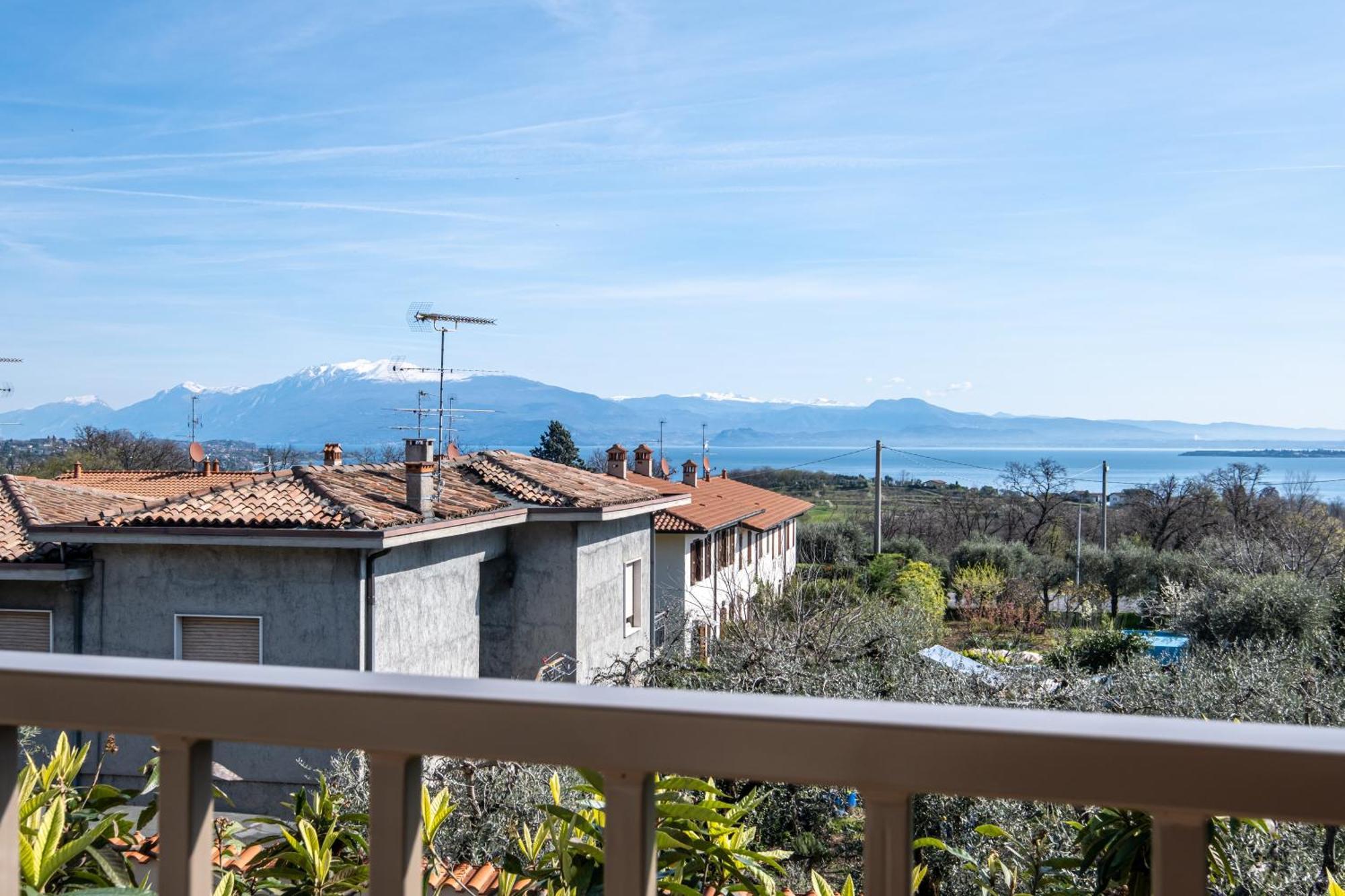 Il Lago Dei Sogni - Stupenda Vista Lago E Colline Barcuzzi Exteriör bild