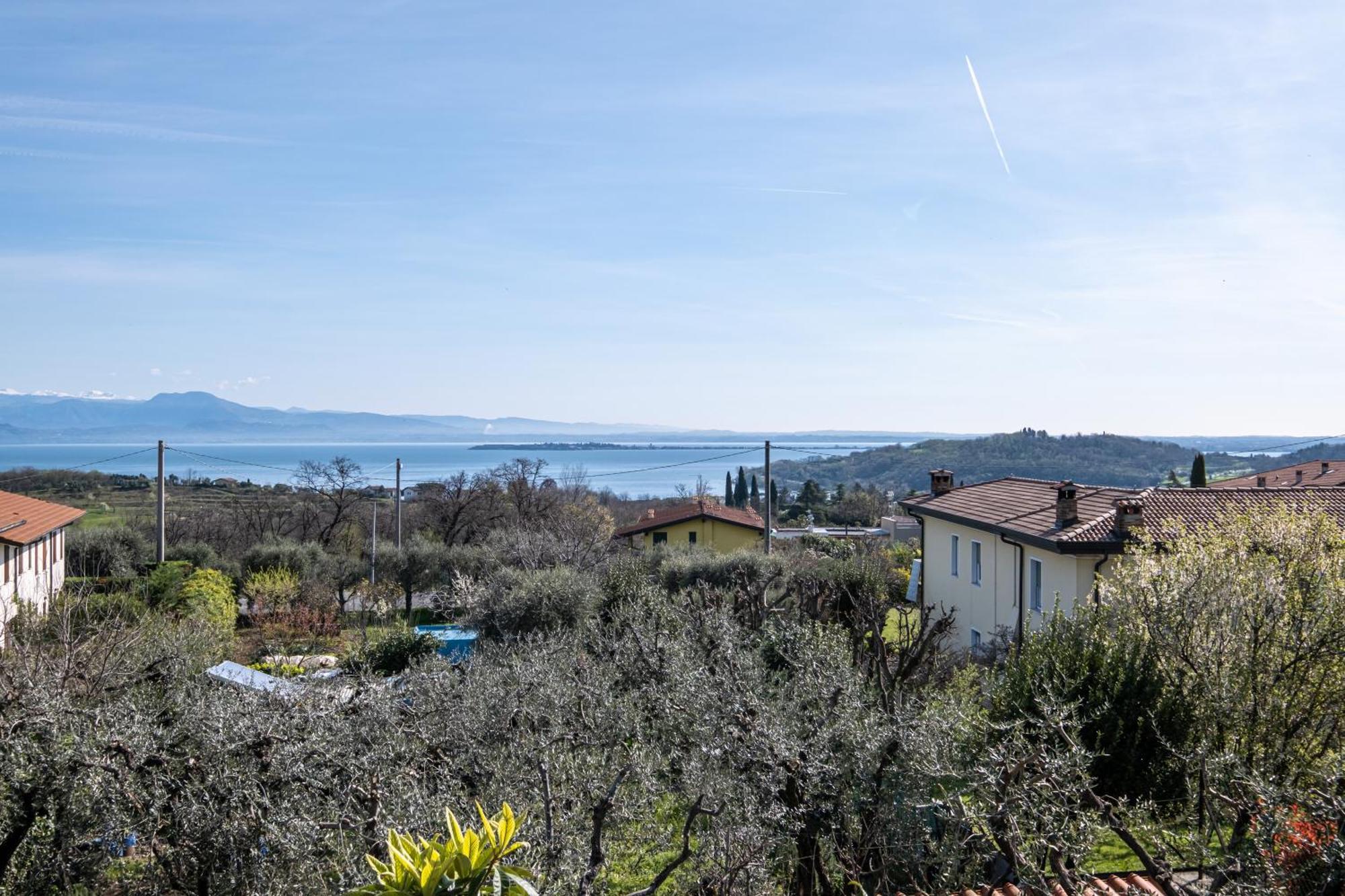 Il Lago Dei Sogni - Stupenda Vista Lago E Colline Barcuzzi Exteriör bild
